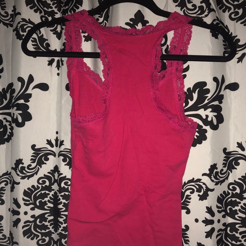 Hollister Tank - Picture 2 of 3
